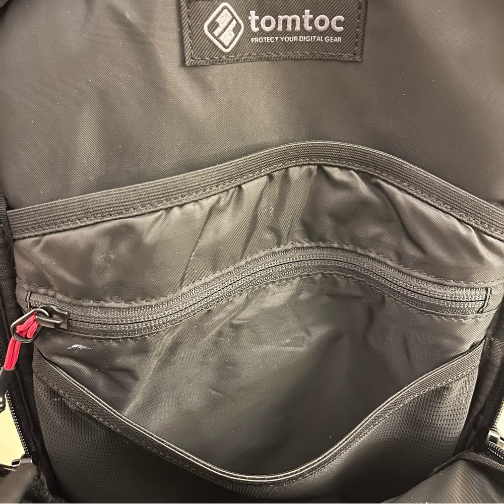 Tomtoc Navigator-T24 XS in Khaki Backpack/Crossbody - Picture 13 of 15